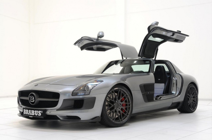 Авто обои Mercedes-Benz SLS AMG BRABUS 700 Biturbo