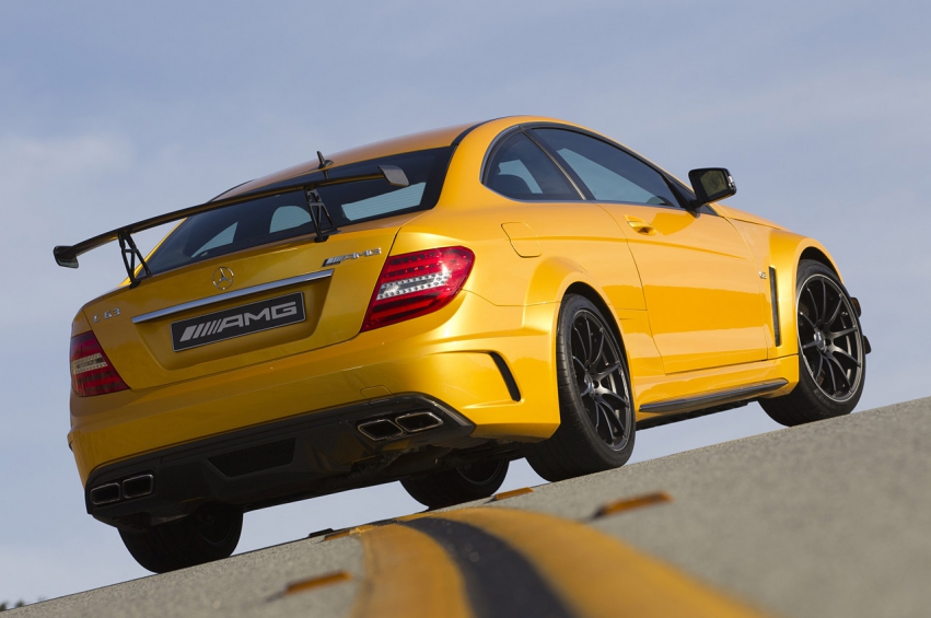 Авто обои Mercedes-Benz C63 AMG Coupe Black Series 2012