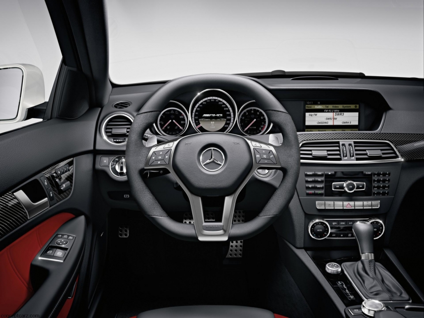 Авто обои Mercedes-Benz C63 AMG Coupe 2012