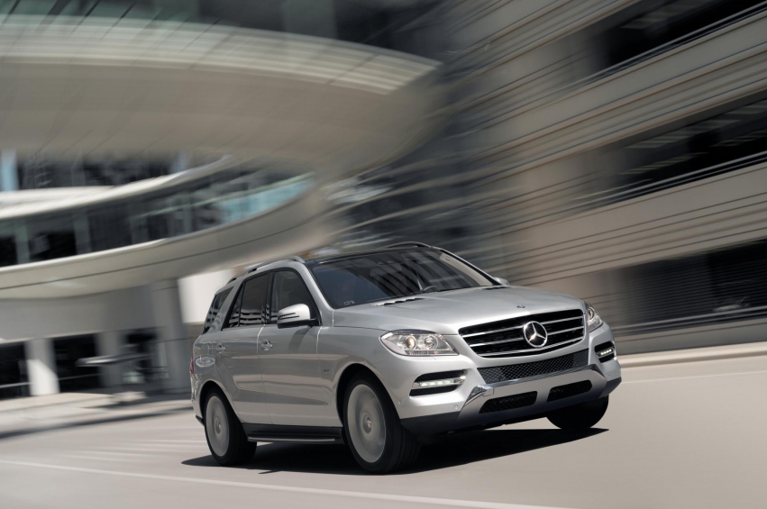 Авто обои Mercedes-Benz M-Class 2012