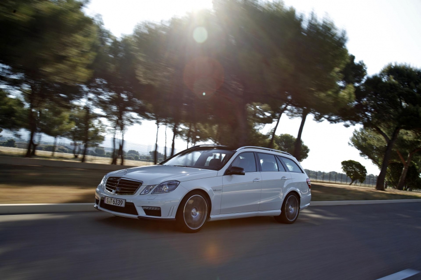 Авто обои Mercedes-Benz E63 AMG Wagon