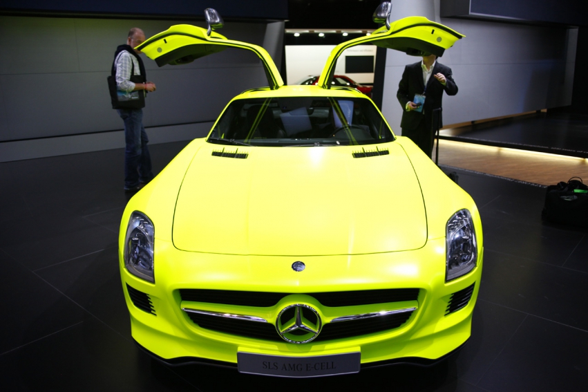 Авто обои Mercedes-Benz SLS E-Cell 2011