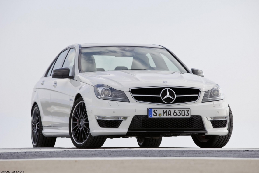 Авто обои Mercedes-Benz C63 AMG 2012