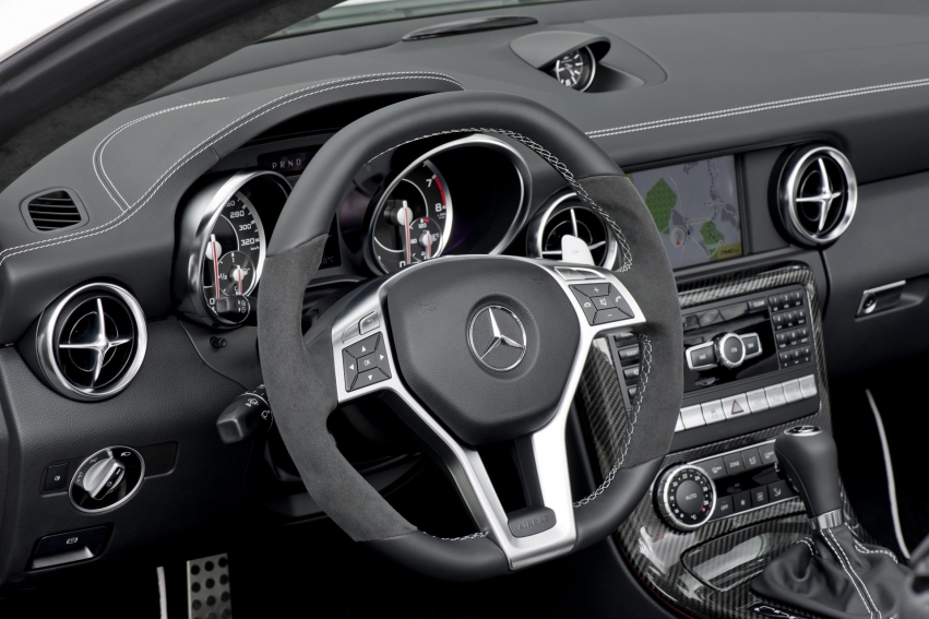 Авто обои Mercedes-Benz SLK55 AMG 2012