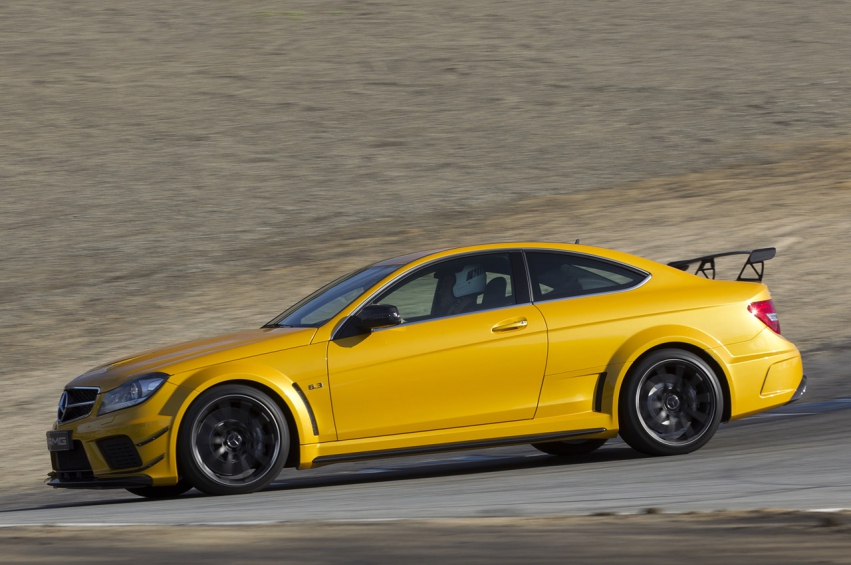 Авто обои Mercedes-Benz C63 AMG Coupe Black Series 2012