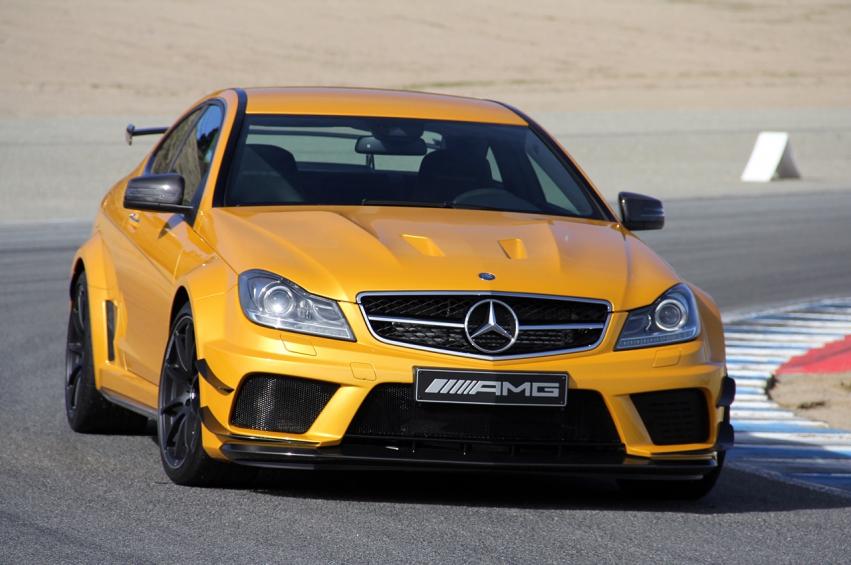 Авто обои Mercedes-Benz C63 AMG Coupe Black Series 2012