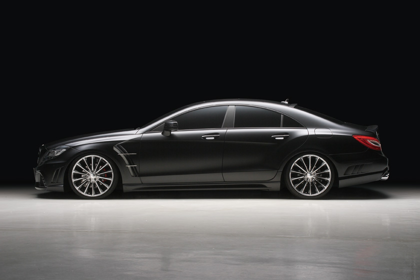 Авто обои Mercedes-Benz CLS Wald Black Bison 2012