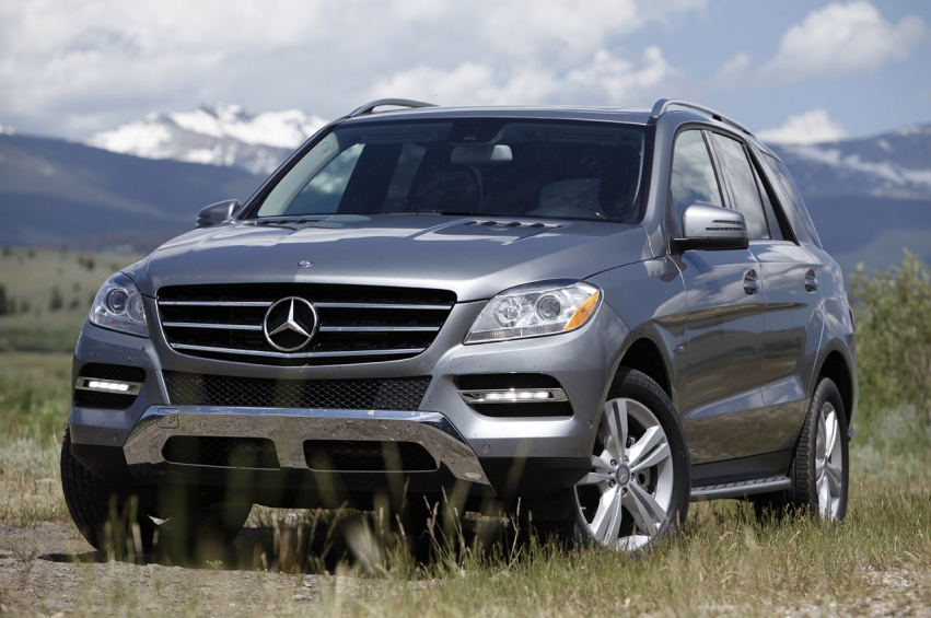 Авто обои Mercedes-Benz ML350 BlueTec 4Matic 2012