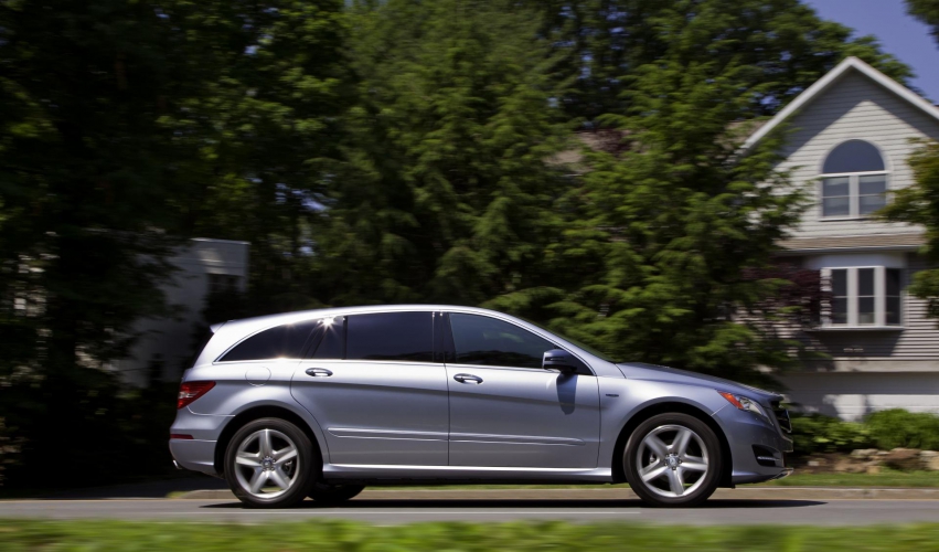 Авто обои Mercedes-Benz R-Class 2012