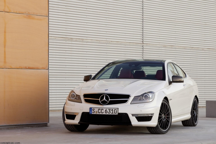 Авто обои Mercedes-Benz C63 AMG Coupe 2012