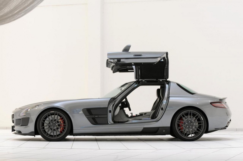 Авто обои Mercedes-Benz SLS AMG BRABUS 700 Biturbo