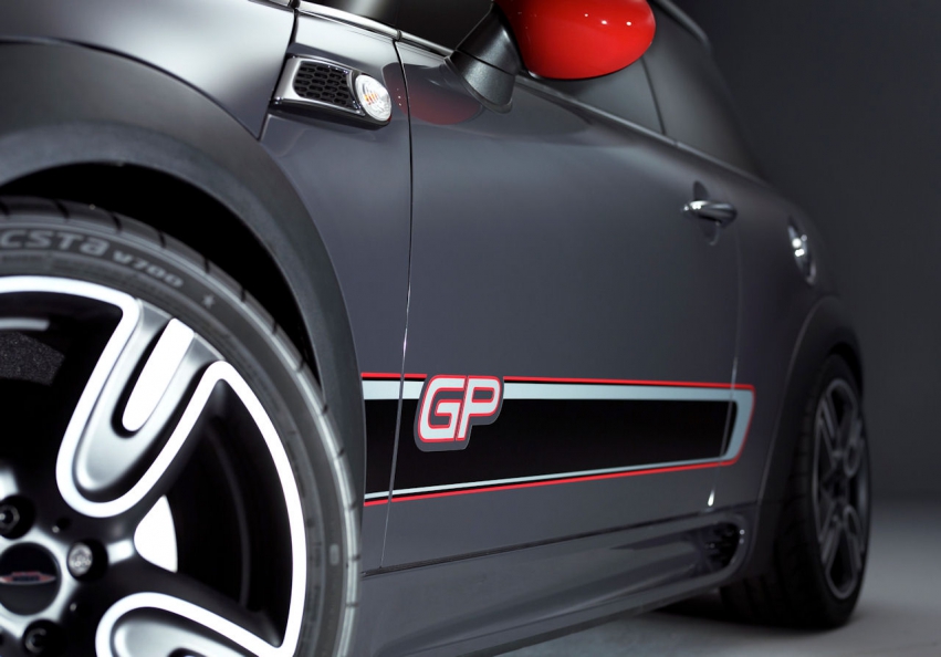 Авто обои Mini John Cooper Works GP