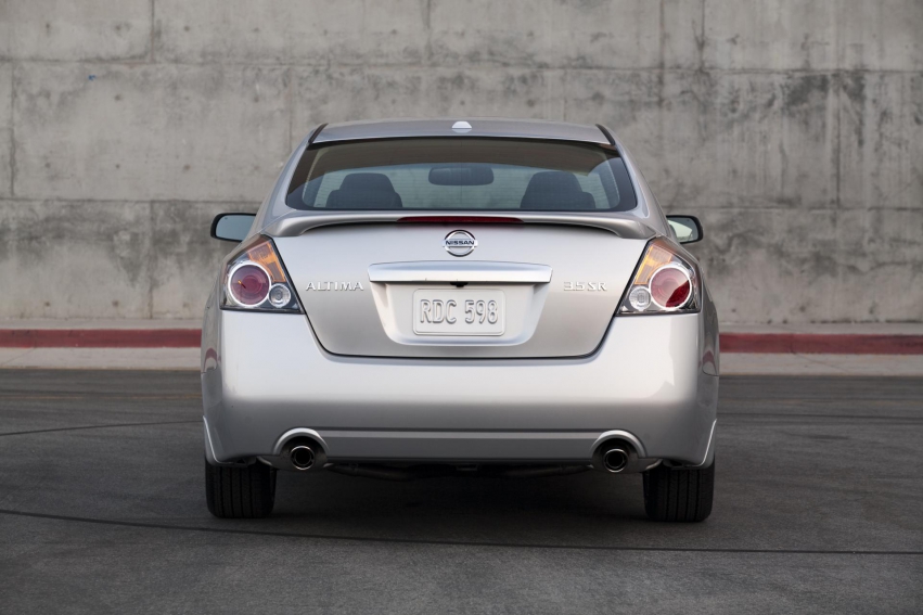 Авто обои Nissan Altima 2012