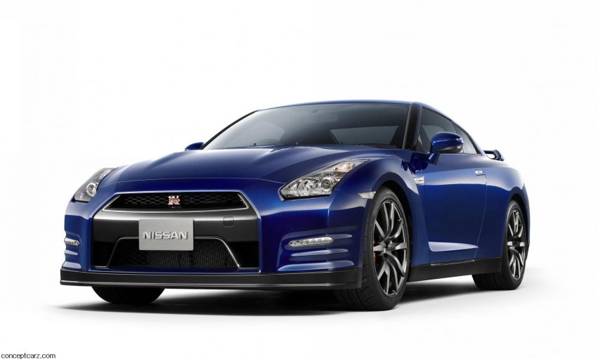 Авто обои Nissan GT-R 2012