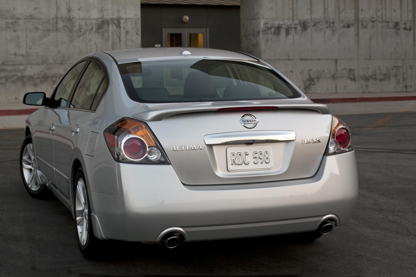 Авто обои Nissan Altima 2012