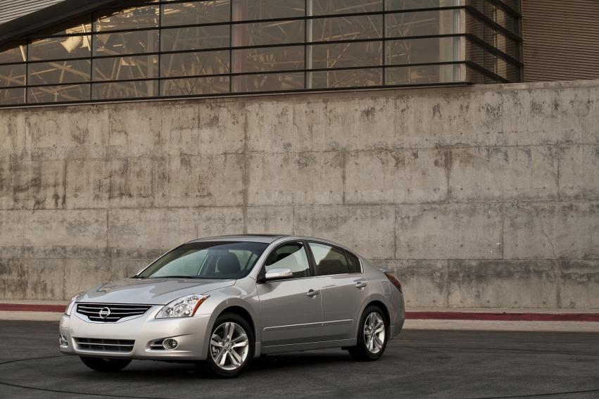 Авто обои Nissan Altima 2012