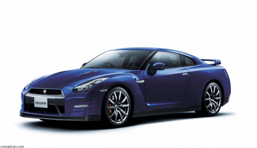 Авто обои Nissan GT-R 2012