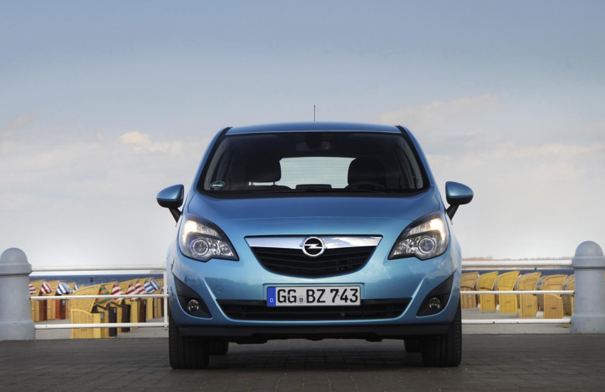 Авто обои Opel Meriva 2012