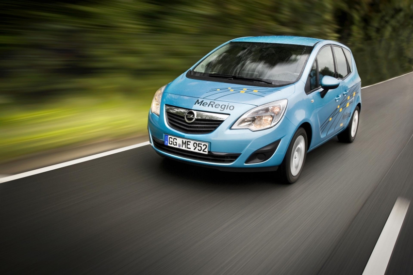 Авто обои Opel Meriva 2012