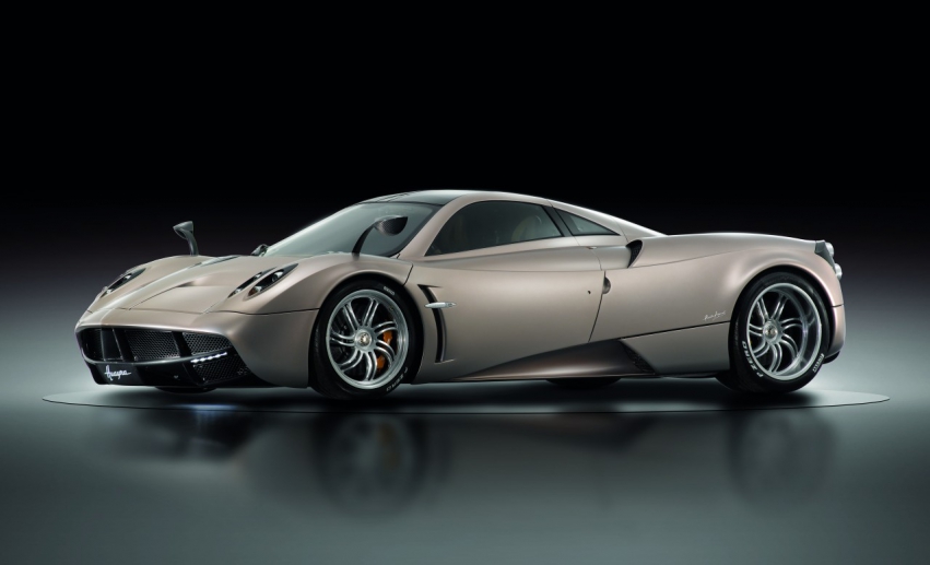 Авто обои Pagani Huayra