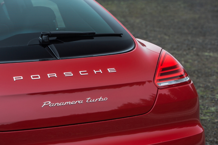 Авто обои Porsche Porsche Panamera Turbo 2014