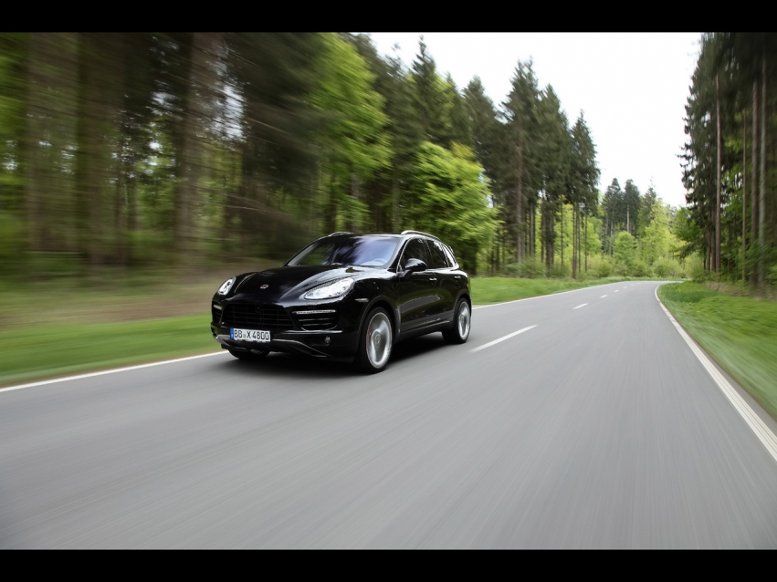 Авто обои Porsche Cayenne Individualization TechArt 2010