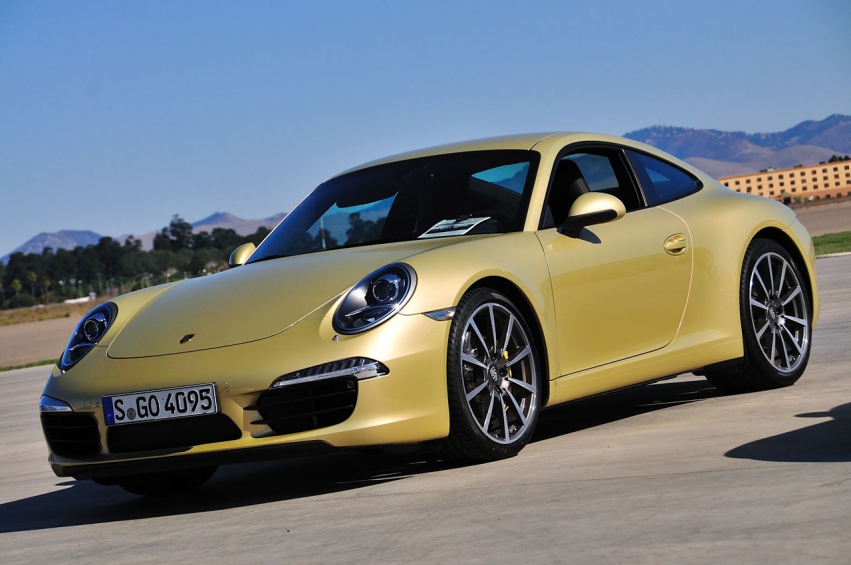 Авто обои Porsche 911 Carrera S First Drive