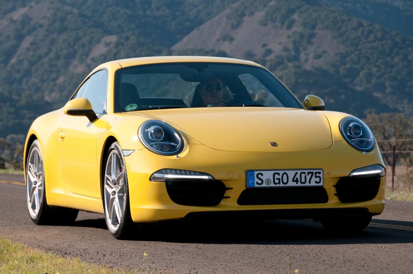 Авто обои Porsche 911 Carrera S First Drive