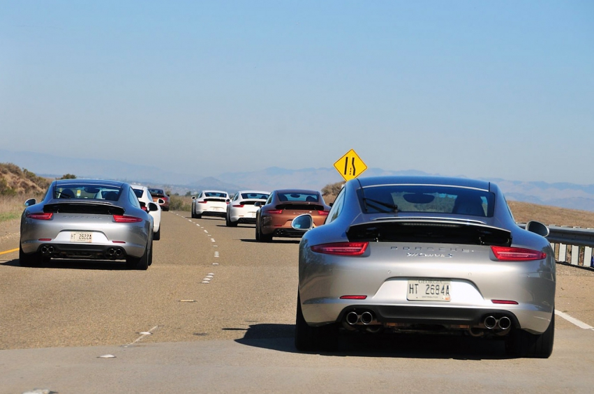 Авто обои Porsche 911 Carrera S First Drive