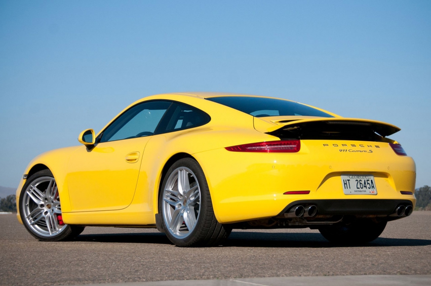 Авто обои Porsche 911 Carrera S First Drive