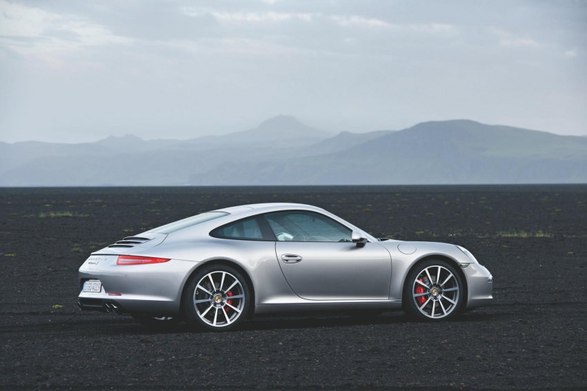 Авто обои Porsche  911 Carrera 2012