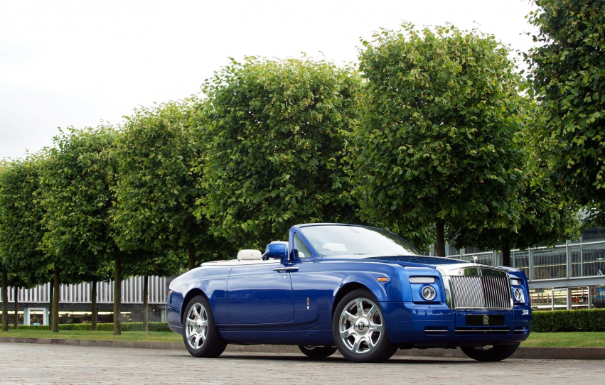 Авто обои Rolls-Royce Bespoke Phantom Drophead Coupe