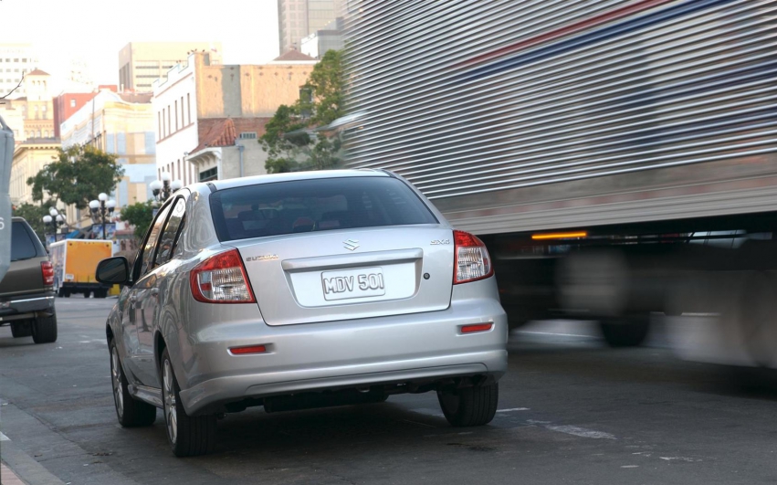 Авто обои Suzuki SX4 Sedan 2012