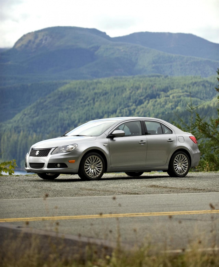 Авто обои Suzuki Kizahi Sedan 2012