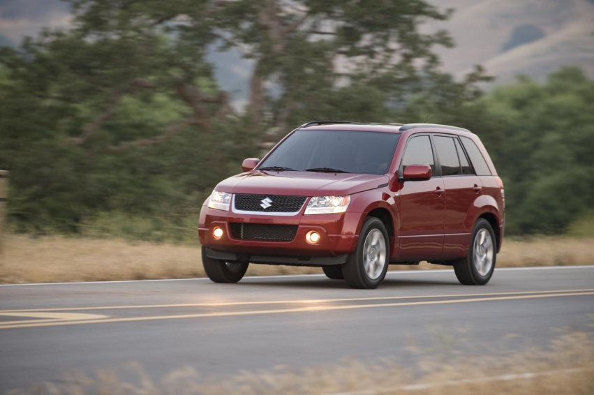 Авто обои Suzuki Grand Vitara 2012