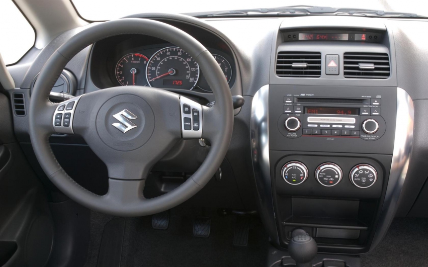 Авто обои Suzuki SX4 Sedan 2012