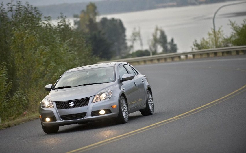 Авто обои Suzuki Kizahi Sedan 2012