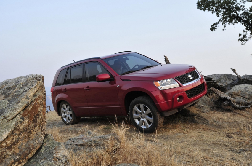 Авто обои Suzuki Grand Vitara 2012