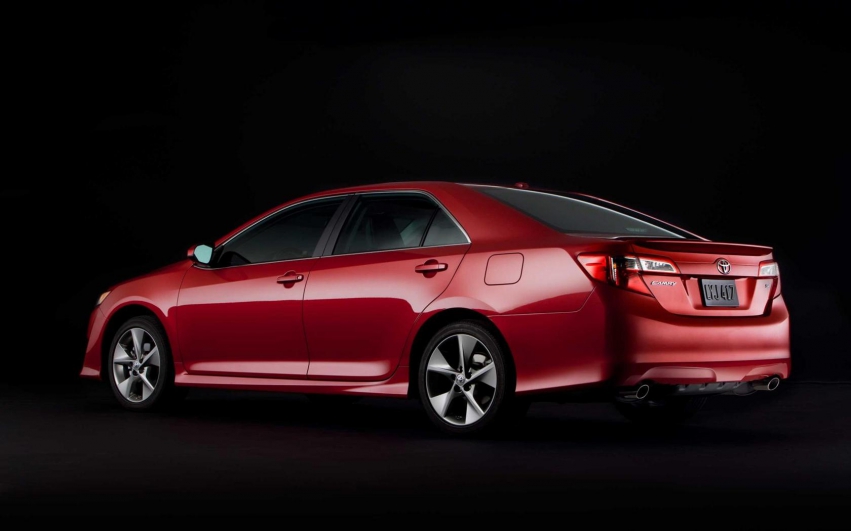 Авто обои Toyota Camry Sedan 2012