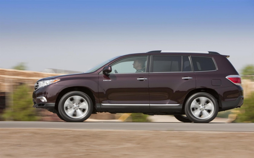 Авто обои Toyota Highlander SUV 2011