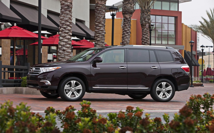 Авто обои Toyota Highlander SUV 2011