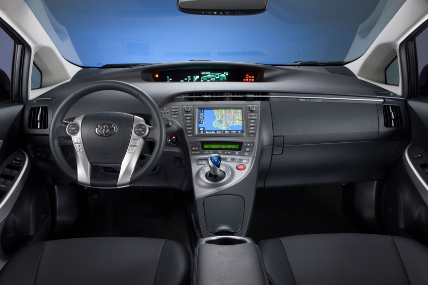 Авто обои Toyota Prius 2012