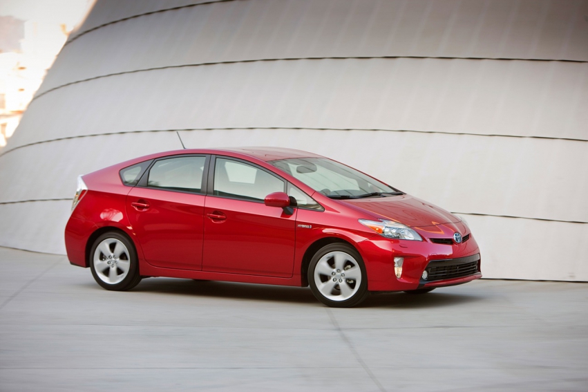 Авто обои Toyota Prius 2012