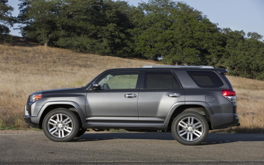 Авто обои Toyota 4Runner SUV 2012