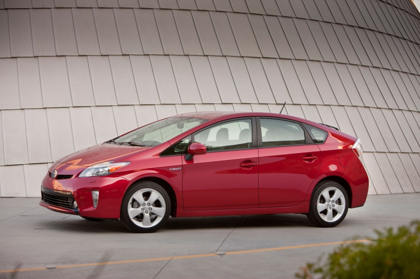 Авто обои Toyota Prius 2012