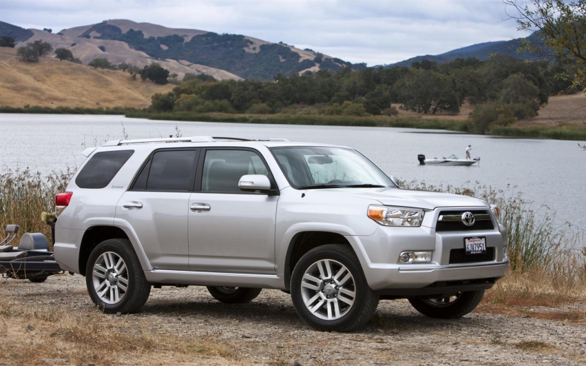 Авто обои Toyota 4Runner SUV 2012