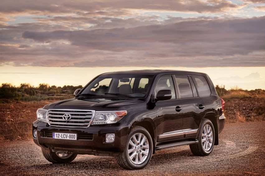 Авто обои Toyota Land Cruiser 2013