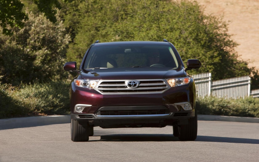 Авто обои Toyota Highlander SUV 2011