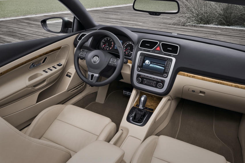 Авто обои Volkswagen Eos 2012