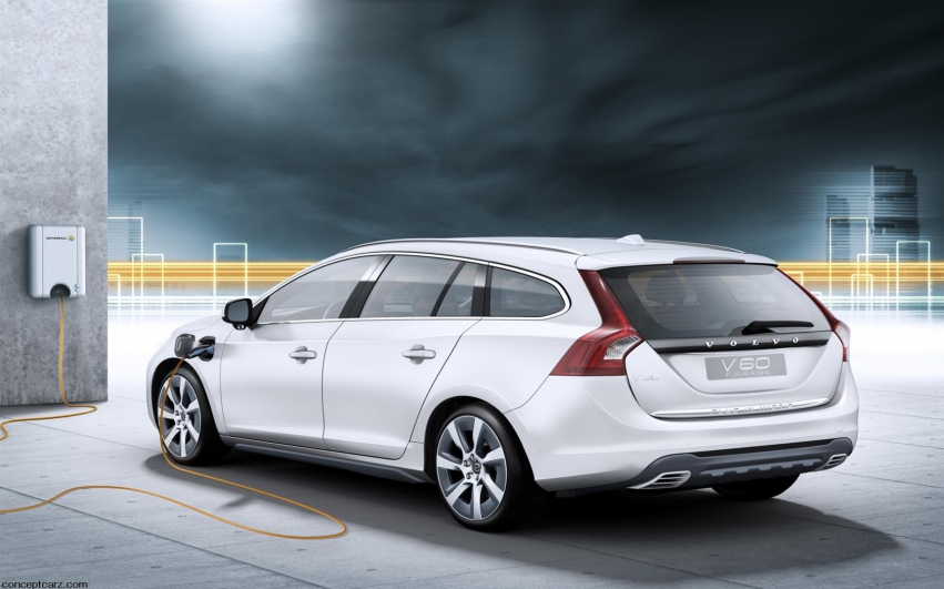 Авто обои Volvo V-60 2012